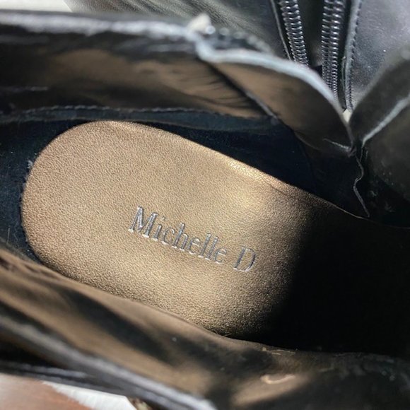 Michelle D "Emblem" Leather Ankle Booties w/ Buckle‎ and side Zip, size 10 - Picture 9 of 11